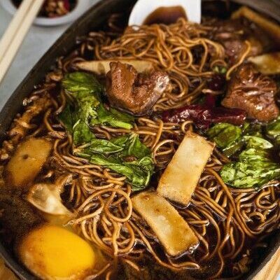 sizzling yee mee